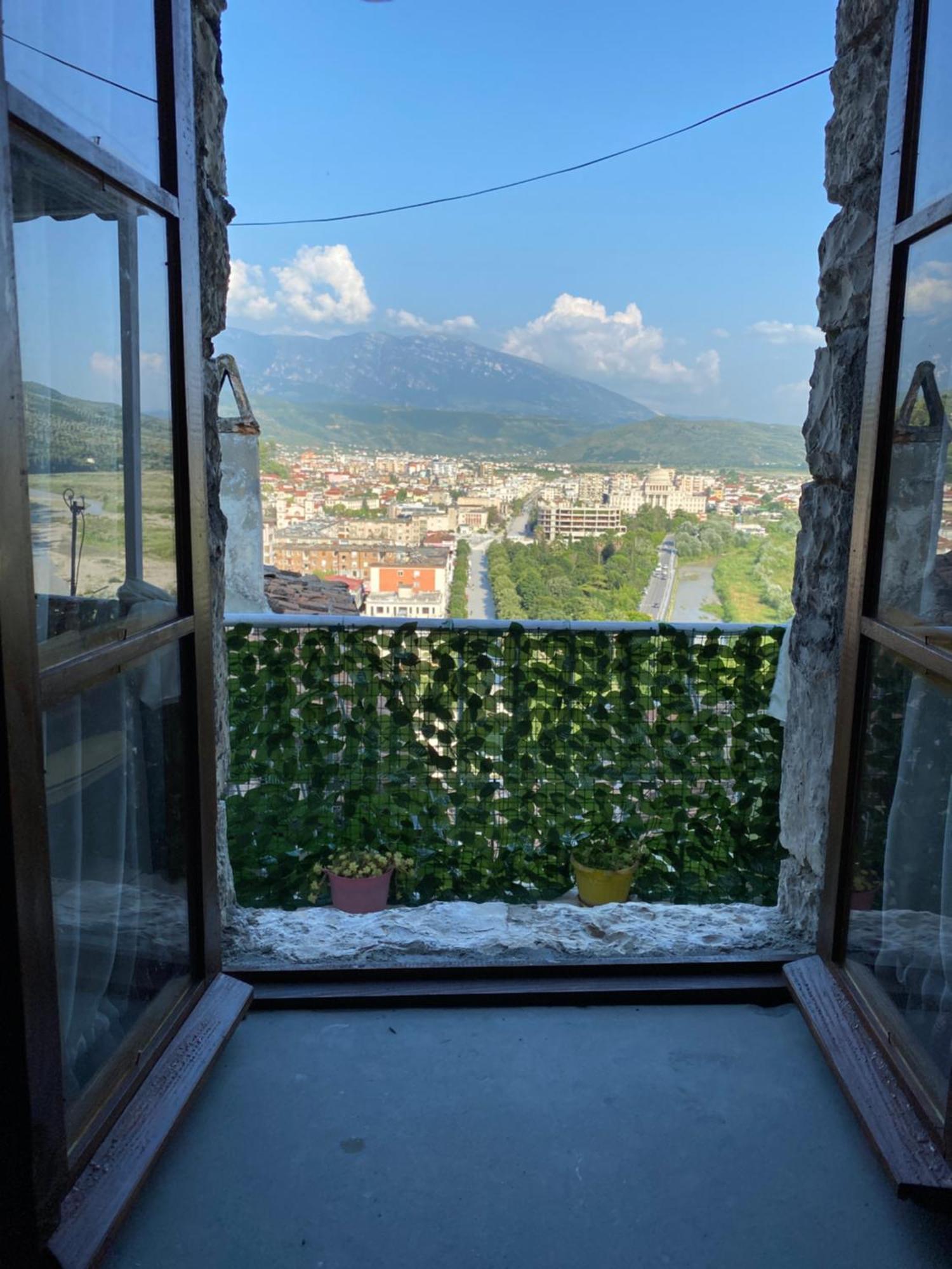 Aria Baci Guest House بيرات المظهر الخارجي الصورة